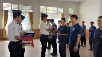 Hari Raya Waisak 2570 BE, Lapas Kelas IIA Sibolga Serahkan Remisi Khusus kepada Empat Warga Binaan